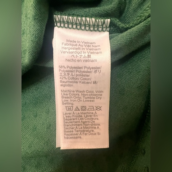 J.Crew Women’s Green Blouse With Cute Ruffles
Size:Small - Picture 6 of 6